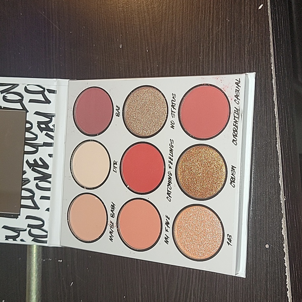 Bh low key love you pallette